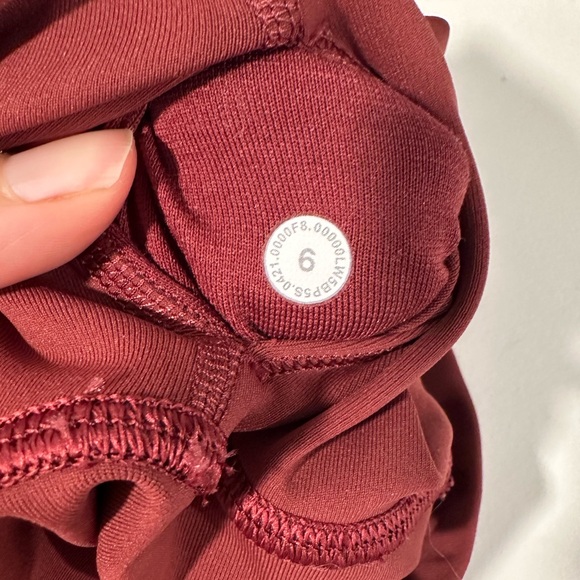 Lululemon leggings - reddish color - Picture 4 of 5